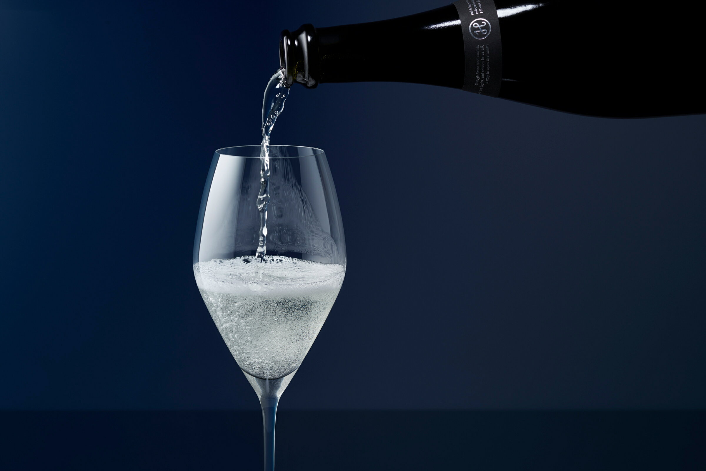 【ふるさと納税】 日本酒 スパークリング 深星 SHINSEI 720ml 1本 泡酒 名水 瓶内二次発酵 プレゼント ギフト 酒 炭酸 家飲み 贈答 山梨県 北杜市 母の日 父の日 送料無料 万博 大阪 関西万博 サムネイル3