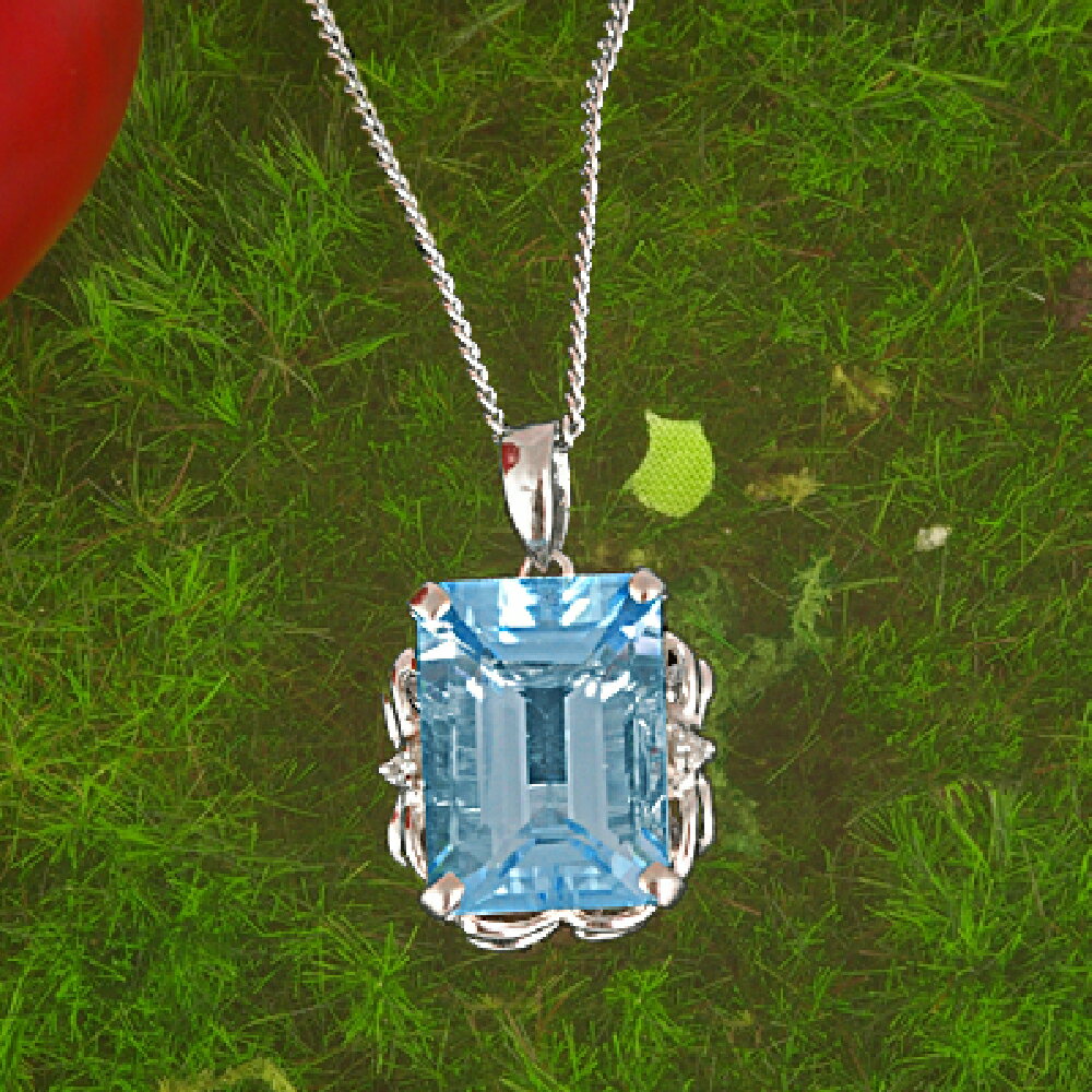 【ふるさと納税】ブルートパーズ ペンダント 8ct SV925 [161275] 大粒 ダイヤモンド ジュエリー アクセサリー レディース 山梨県甲斐市　お届け：入金確認後、1ヶ月ほどでお届け（年度末は2ヶ月ほどお時間をいただく場合がございます） サムネイル3