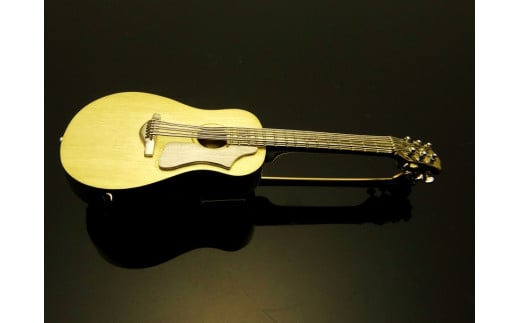 【ふるさと納税】 K18/PT900　アコースティックギターブローチ　AB00314 サムネイル3