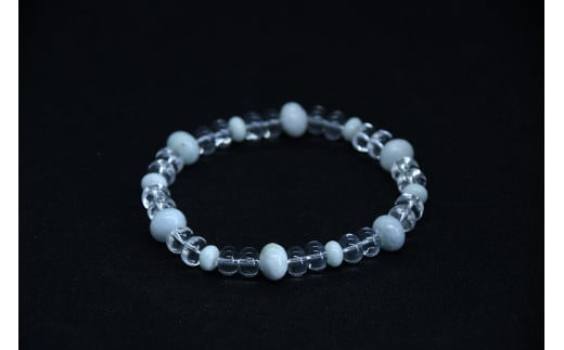 水晶手摺り平玉糸魚川ヒスイ仕立ブレスレット