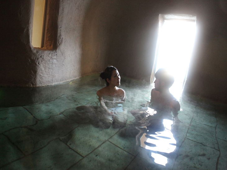 【ふるさと納税】温泉満喫！和室素泊り ペア宿泊券 ホテル神の湯温泉 温泉 旅行 山梨県甲斐市※着日指定不可　 宿泊チケット 温泉旅行 源泉100％掛流し 癒し - 画像3