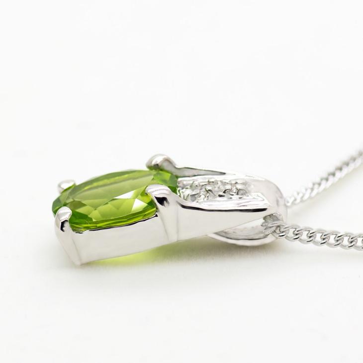 【ふるさと納税】ペリドット ペンダント 1.5ct AG900（PT100） [13510] ダイヤモンド ネックレス アクセサリー レディース ジュエリー 山梨県甲斐市　お届け：入金確認後、1ヶ月ほどでお届け（年度末は2ヶ月ほどお時間をいただく場合がございます） サムネイル3