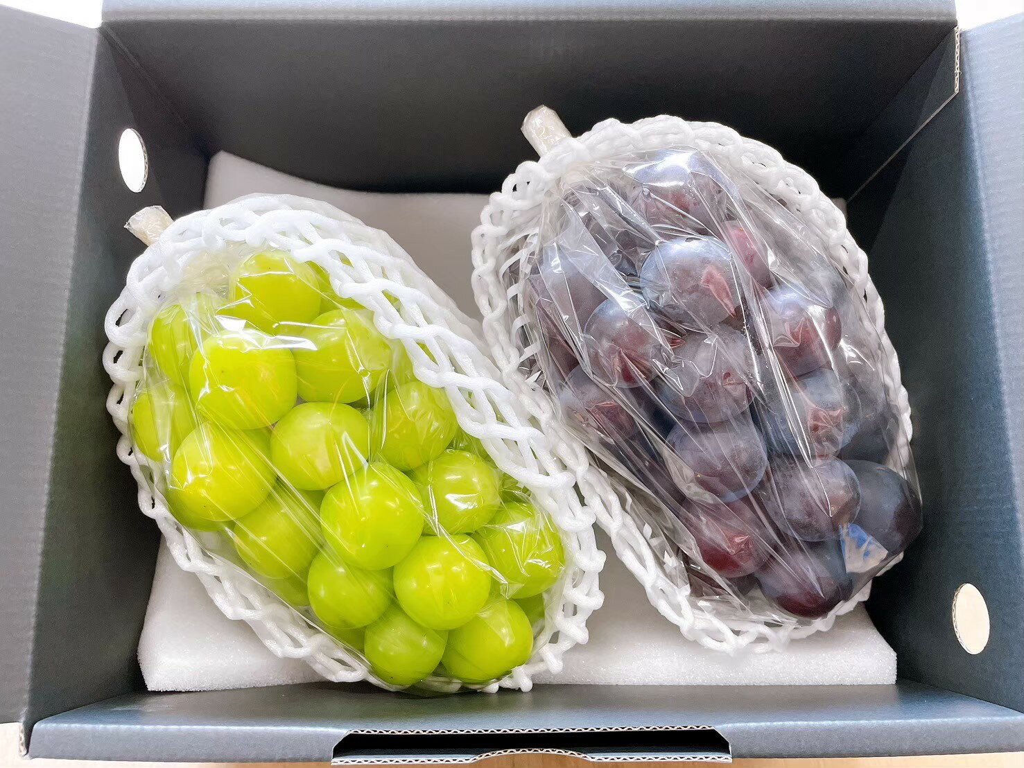 【ふるさと納税】【2026年発送★先行予約】笛吹市産 大粒シャインマスカット・藤稔セット(2房)　1.3kg ふるさと納税 シャインマスカット 藤稔 笛吹市 国産 期間限定 果物 フルーツ 旬 採れたて 8月 9月 10月 発送 山梨県 送料無料 先行予約 227-006 - 画像2