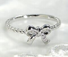 【ふるさと納税】 リング 指輪 ジュエリー レディース ファッション アクセサリー 天然 ダイヤモンド ゴールド K18 WG ピンキー 天然石 SIクラス 18金 ホワイト 小指 ねじりデザイン リボン 4月誕生石 プレゼント ラッピング ギフト 品質保証書付 r-125 (KRP) 【G27-1410】 サムネイル2