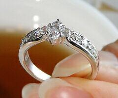 【ふるさと納税】 指輪 ジュエリー リング ファッション pt950 天然 ダイヤ 0.50ct プラチナ フラワー フチあり レディース テン SIクラス ダイヤモンド 10石 0.5カラット スイート プラチナ950 10周年 記念 花 プレゼント ブライダル 品質保証書付 r-137 (KRP) 【O48-1411】 サムネイル3