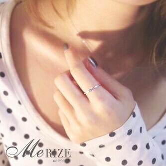 【ふるさと納税】 リング 指輪 ジュエリー レディース ファッション アクセサリー ゴールド 天然 ダイヤモンド 0.12ct 選べる 地金 K10 YG WG PG 天然石 SIクラス 0.12カラット 10金 3石 ホワイト イエロー ピンク ハート ラッピング 品質保証書付 r-18 (KRP) 【G12-1410】 サムネイル3