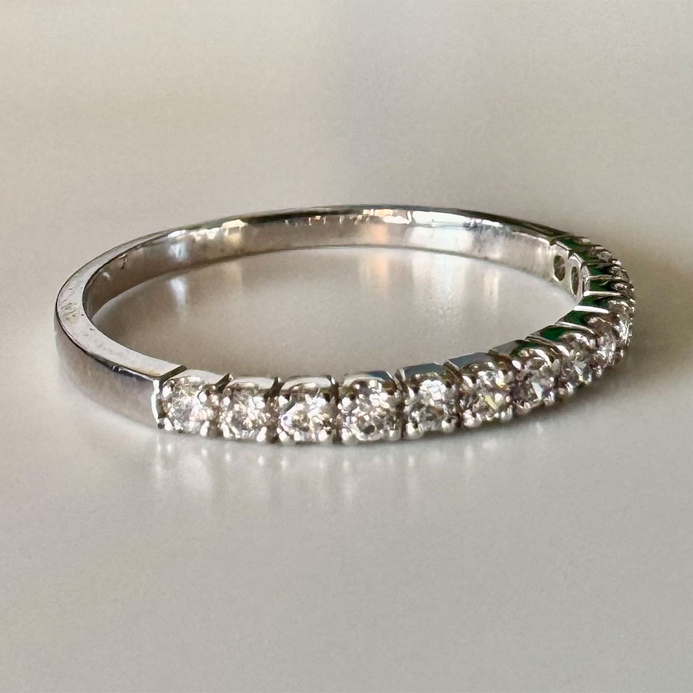 【ふるさと納税】【AW-703/0014】プラチナダイヤモンドリング ハーフエタニティーリング 0.20カラット 1本 Pt900 0.20ct 約1.95g ジュエリーケース付き ダイヤモンド ダイアモンド 指輪 ジュエリー アクセサリー ファッション カジュアル フォーマル 山梨県 中央市 送料無料 サムネイル3