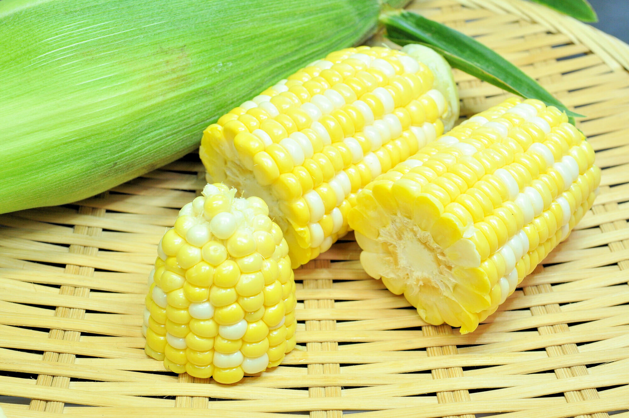 【ふるさと納税】 とうもろこし 甘々娘 かんかんむすめ 12本入り 5kg箱 市川三郷町産 スイートコーン 産地直送 採れたて 朝採り じろう農園[5839-1336] - 画像3