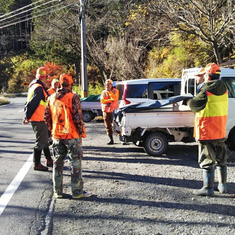 【ふるさと納税】囲炉裏付き古民家に泊まり、鉄砲打ちの狩猟に同行しよう！（大人向け）【 旅行 体験・チケット 山梨県 早川町 】 - 画像2