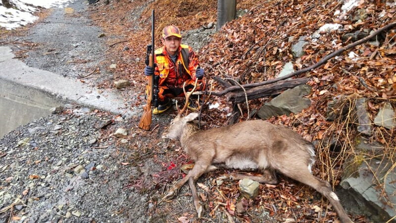 【ふるさと納税】囲炉裏付き古民家に泊まり、鉄砲打ちの狩猟に同行しよう！（大人向け）【 旅行 体験・チケット 山梨県 早川町 】 - 画像3