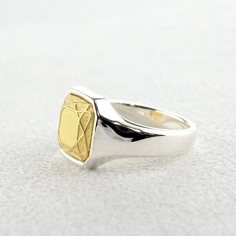 【ふるさと納税】リング 純金 プラチナ 24金 レディース 印台 指輪 シグネットリング k24 太め 幅広 金 ゴールド 24k pt900 コンビ シンプル 人気 ジュエリー 誕生日 プレゼント 記念日 贈り物 普段 使い 240416401pk24 SWAA332 サムネイル2