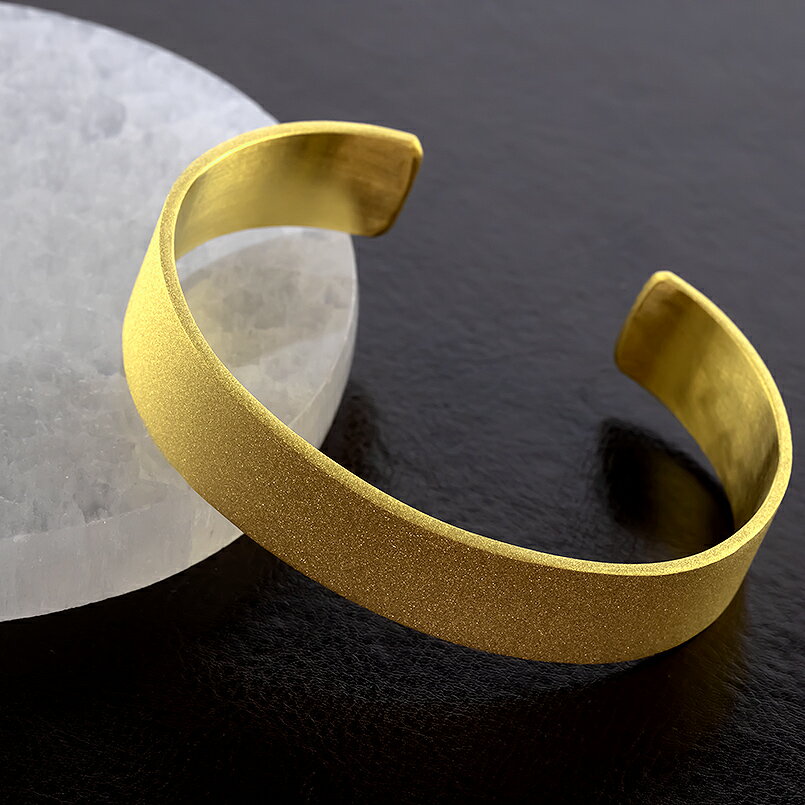 【ふるさと納税】 ブレスレット 純金 造幣局検定刻印付 K24 鍛造技法 幅15mm 腕周り20cm 210204105tmunik24-20 山梨県 昭和町 ジュエリー アクセサリー ギフト プレゼント 贈り物 記念日 誕生日 お祝い パーティー カジュアル フォーマル SWAA240 サムネイル3