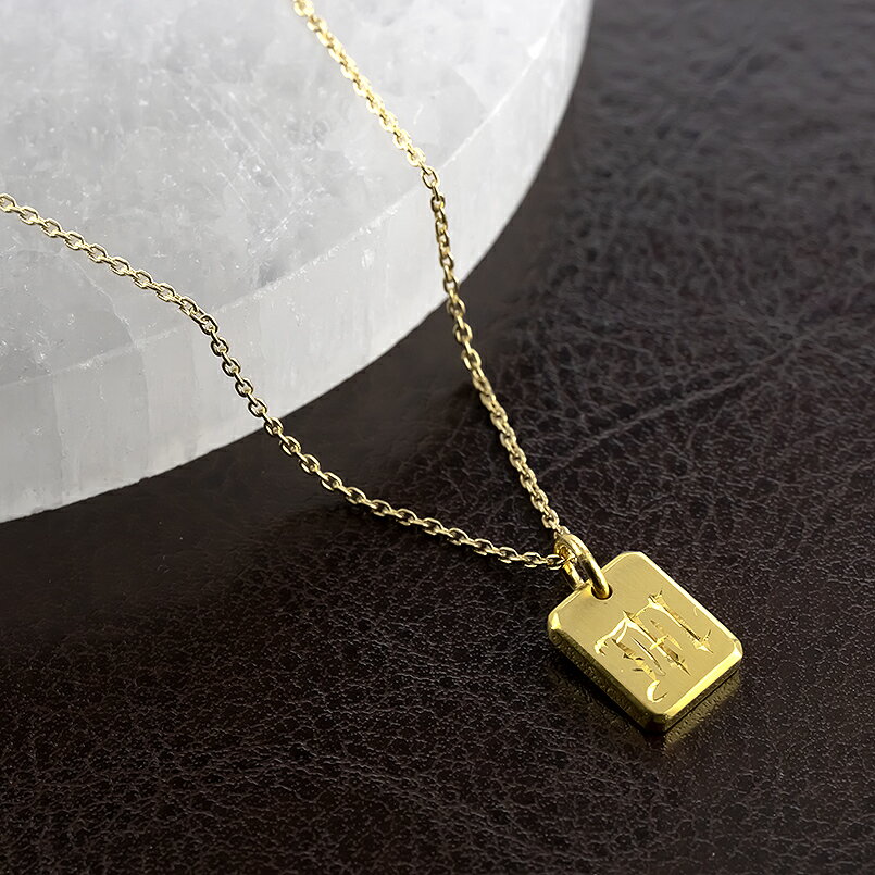 【ふるさと納税】 純金 24金 ペンダントトップ インゴット型 K24 イニシャル 刻印 プレート 鍛造 ネックレス 文字入れ 造幣局検定刻印 金 石なし シンプル 24k プレゼント 人気 山梨県 昭和町 ジュエリー アクセサリー ギフト プレゼント 贈り物 記念日 誕生日 SWAA256 サムネイル3