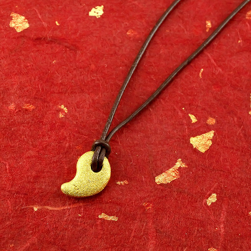 【ふるさと納税】 純金 24金 ペンダントトップ 勾玉 ゴールド ネックレス 革紐 K24 24k お守り ジュエリー 人気 シンプル 山梨県 昭和町 送料無料 管理番号131225101c SWAA035 サムネイル3