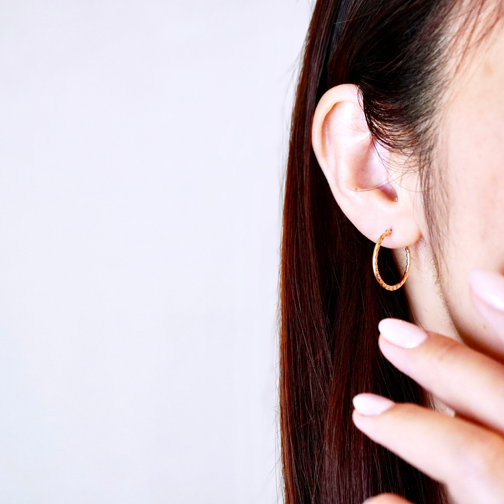 【ふるさと納税】 K18 18金 イエローゴールド 地金 フープピアス(直径20mm) 保証書付 NO-1978 ふるさと納税 18K 地金 ピアス 18金ピアス K18ピアス ギフト ジュエリー 保証書付 ケース付 贈り物 ギフト プレゼント 記念日 人気 おすすめ 山梨県 昭和町 SWAD074 サムネイル2