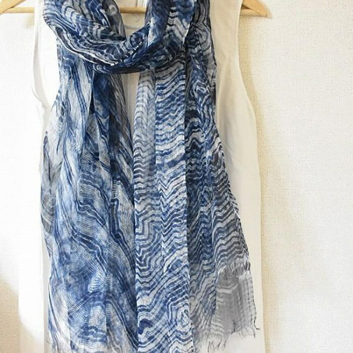 【ふるさと納税】 リネンストール藍染め 板締め絞り(極細麻糸ラミー)(男女兼用)天然素材ストール専門店muto FAA4028 サムネイル3