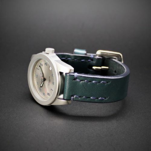 【ふるさと納税】＜腕時計 クオーツ式＞SPQR masterpiece 初代復刻文字盤【SOMESサドルレザーバンド】 | 腕時計 時計 ブランド SPQR スポール メンズ レディース 男女兼用 ギフト プレゼント 贈り物 アイボリー シルバー バンド7種 サムネイル3