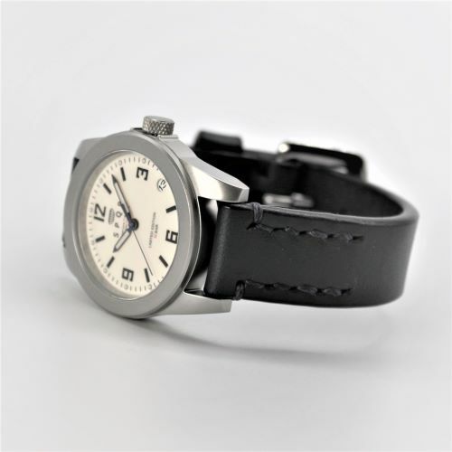 【ふるさと納税】＜腕時計 クオーツ式＞SPQR masterpiece レギュラー文字盤【SOMESサドルレザーバンド】 | 腕時計 時計 ブランド SPQR スポール メンズ レディース 男女兼用 ギフト プレゼント 贈り物 アイボリー ピンク ブラック 黒 バンド7種 サムネイル2