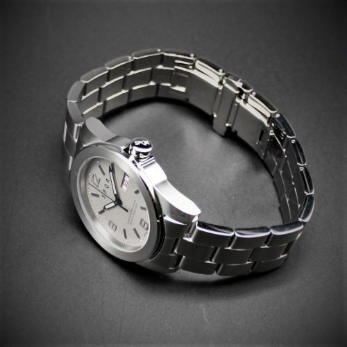 【ふるさと納税】＜腕時計 クオーツ式＞SPQR masterpiece dd【ステンレス無垢バンド】 | 腕時計 時計 ブランド SPQR スポール メンズ レディース 男女兼用 ギフト プレゼント 贈り物 アイボリー グレイ ブラック 黒 ステンレス サムネイル2