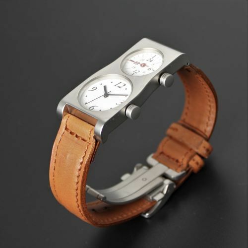 【ふるさと納税】SPQR 腕時計 TBSテレビ金曜ドラマで使用されました＜ 腕時計 クオーツ式 ＞ 五十嵐 威暢 DUAL TIME 12+24（デュアルタイム）【バンド】キャメルレザー＋三つ折れバックル メンズ レディース 時計 ブランド スポール ギフト プレゼント 二地域腕時計 日常防水 サムネイル2