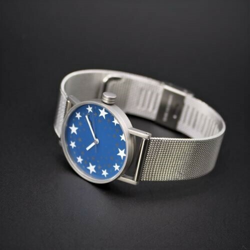 ＜腕時計 クオーツ式＞札幌駅　星の大時計【ケース径】30mm | 腕時計 時計 ブランド SPQR スポール メンズ レディース 男女兼用 ギフト プレゼント 贈り物 バンド 3種 ホワイト 白 ブラック 黒 ステンレスメッシュ