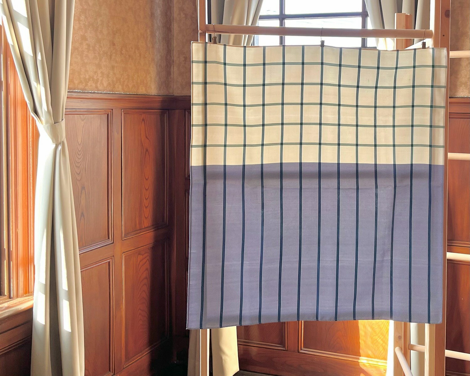 岡谷シルク SUWASHIKI FUROSHIKI（70cm） [L-080001]