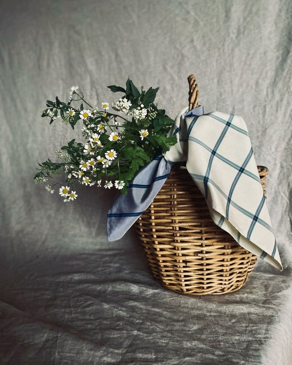 【ふるさと納税】岡谷シルク SUWASHIKI FUROSHIKI（70cm） [L-080001] サムネイル3