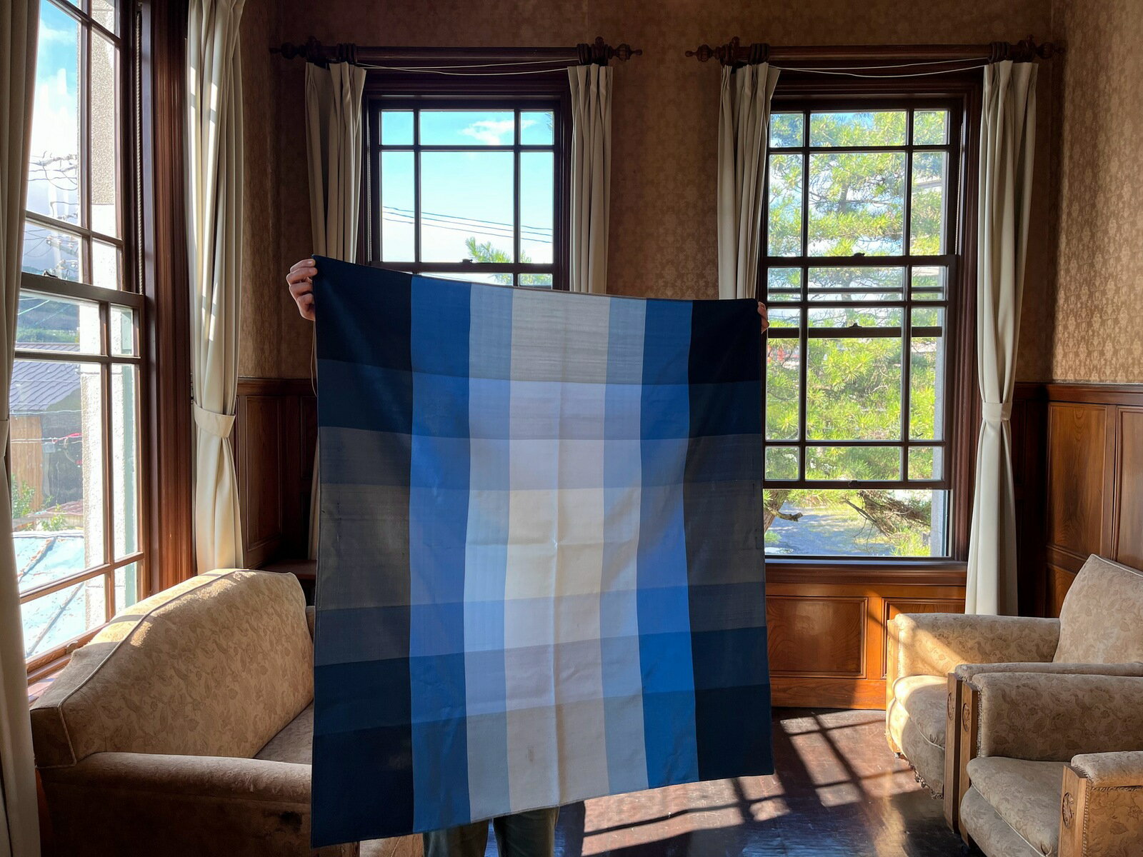 岡谷シルク SUWASHIKI FUROSHIKI（90cm） [O-080001]