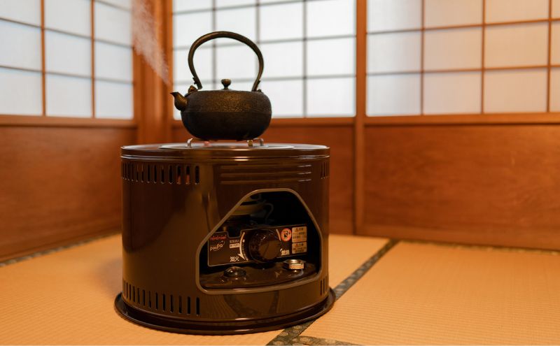 【ふるさと納税】【トヨトミ】石油こんろ HH-2124(M) インテリア 防災用 強火力 簡単お手入れ 2重タンク構造 耐震自動消火装置付き サムネイル3