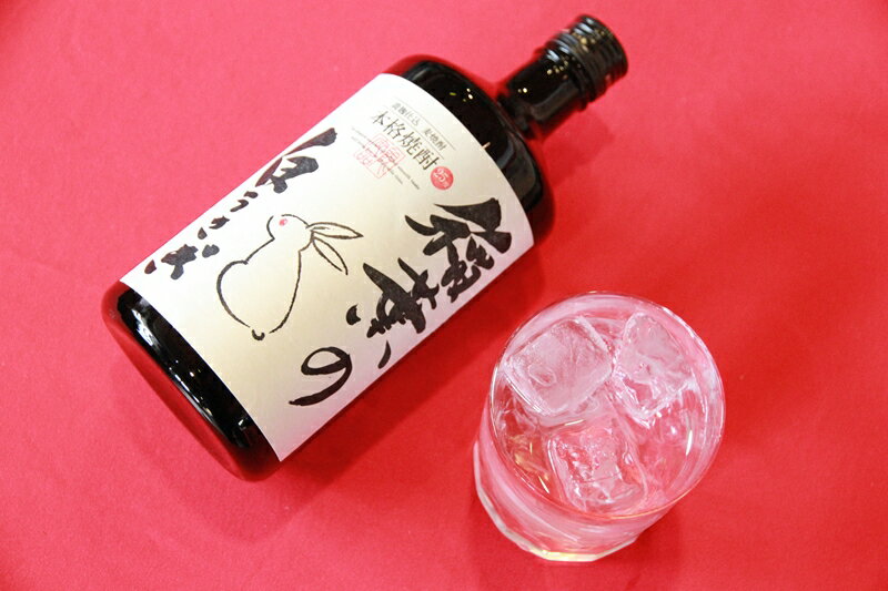 【ふるさと納税】 本格麦焼酎　稲葉の白うさぎ【焼酎の製造でも実績のある佐久市　千曲錦酒造　日本酒のような柔らかな味わいと旨味　本格麦焼酎　原料の麦は一部焙煎し、香ばしさも加わっています 長野県 佐久市 】 サムネイル3