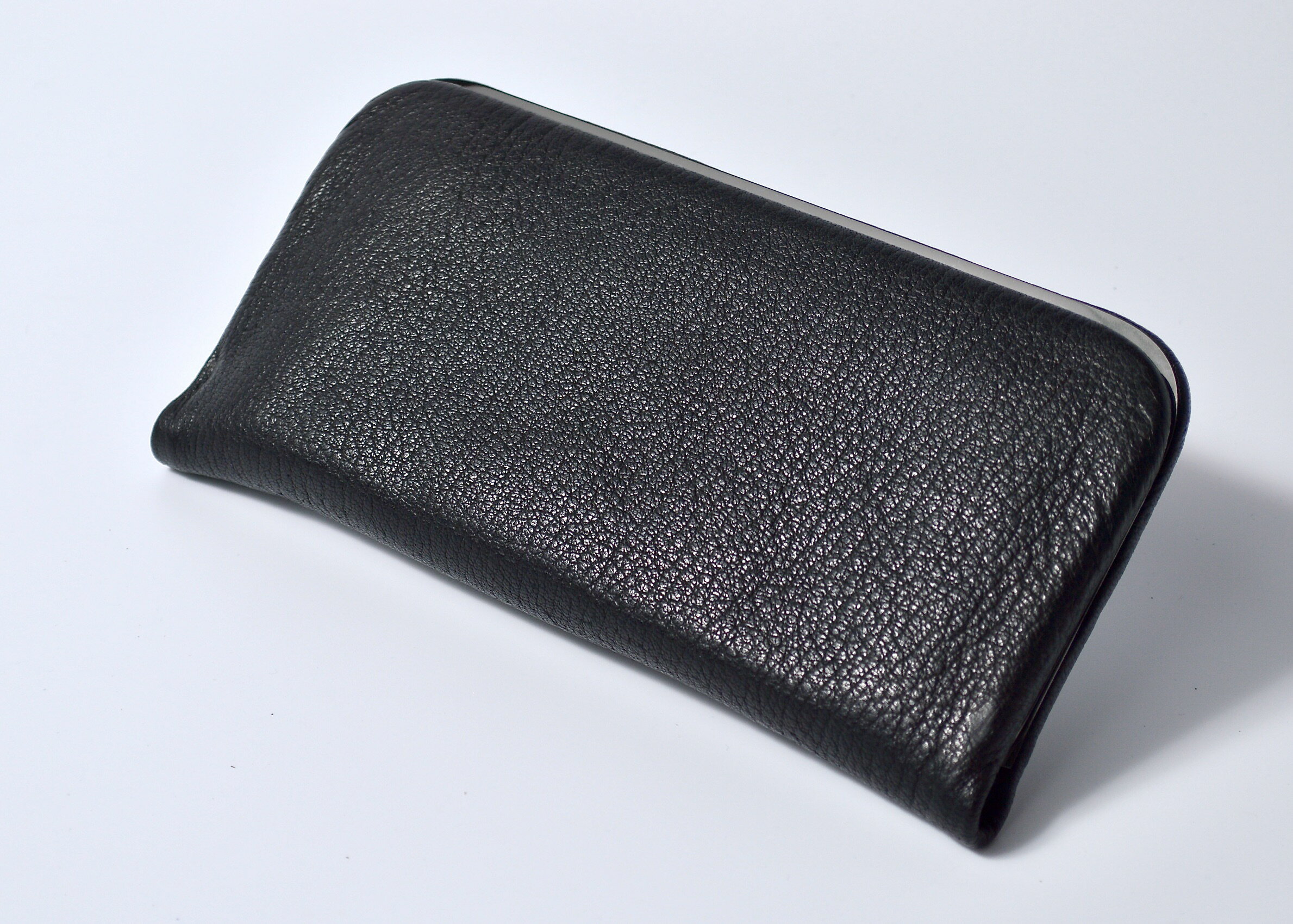 【ふるさと納税】信州鹿革 がま口長財布 隠し口金 DDG-100|鹿革 鹿 財布 革財布 がま口 高級 レディース メンズ ユニセックス 男女兼用 本革 レザー 信州 長野 千曲市 送料無料 サムネイル2