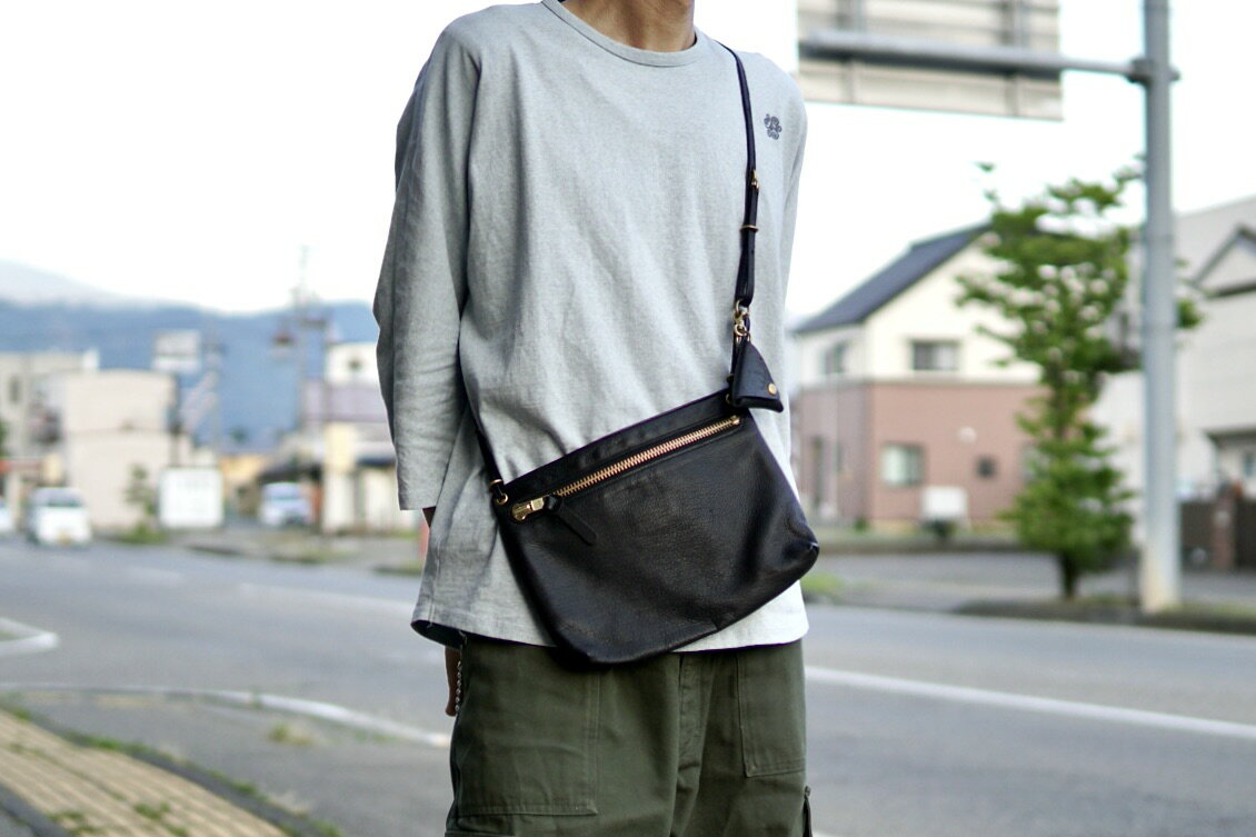 【ふるさと納税】信州鹿革 サコッシュ DSH-100|鹿革 鹿 サコッシュ ショルダーバッグ 鞄 高級 レディース メンズ ユニセックス 男女兼用 本革 レザー 信州 長野 千曲市 送料無料 サムネイル3