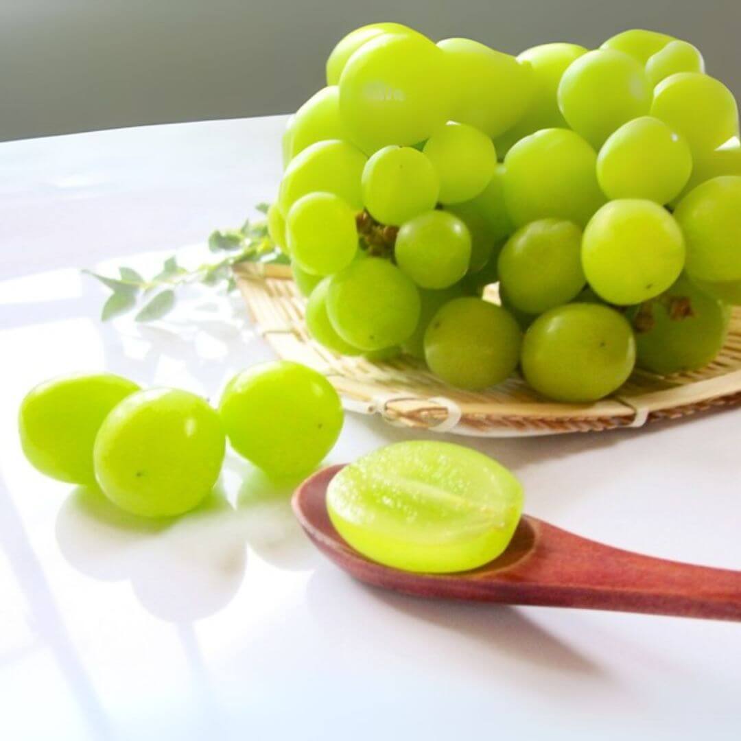 【ふるさと納税】【2026年先行予約】シャインマスカット 約1kg ~ 1.2kg(2房 ~ 3房) ｜果物 フルーツ 白ぶどう 葡萄 ブドウ 種無し 種なし 皮ごと 千曲市 長野県 信州 - 画像2