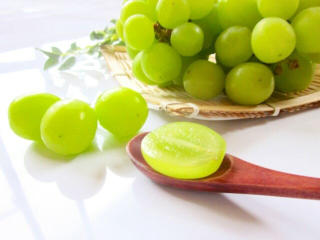 【ふるさと納税】【2026年先行予約】シャインマスカット 400g以上(1房) / 約1kg（2~3房）/ 約2kg（4~6房） | 葡萄 グレープ 果物 フルーツ シャインマスカット 1kg 信州ぶどう 信州葡萄 産地直送 種無し 皮ごと食べれる 白ぶどう マスカット 信州 長野 千曲市 - 画像3