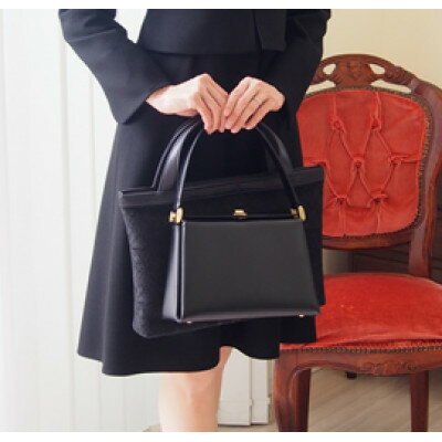 【ふるさと納税】【濱野皮革工藝のフォーマルバッグ】コキーユ(ブラック×ゴールド)【1099898】 サムネイル3