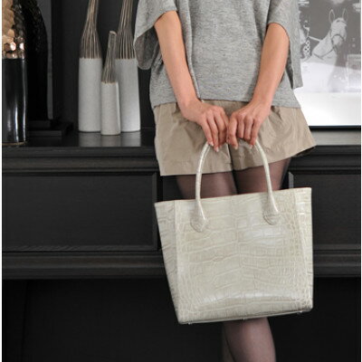 【ふるさと納税】【濱野皮革工藝】A4収納　HAMANO クロコ　スクエアトートバッグ(グレージュ)【1230919】 サムネイル3