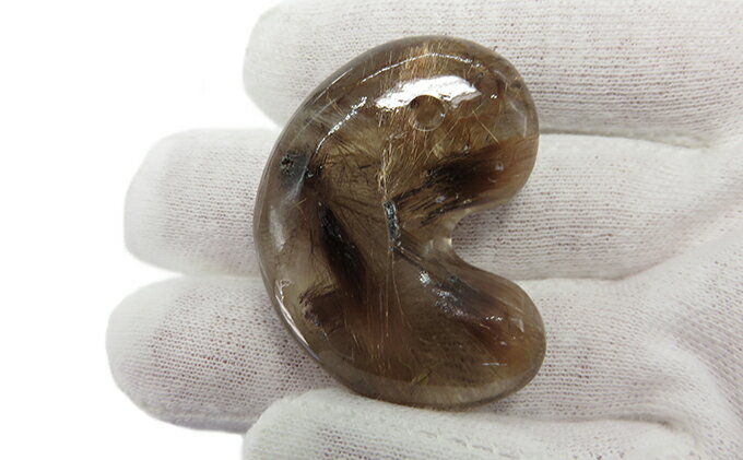 【ふるさと納税】勾玉 ブラウンルチル 天然石 ペンダント アクセサリー　【ファッション・アクセサリー・ペンダント・ブラウンルチル・勾玉・天然石】 サムネイル2