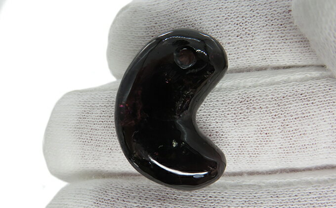 【ふるさと納税】勾玉 ピンクトルマリン 天然石 ペンダント アクセサリー　【ファッション・アクセサリー・ペンダント・勾玉・ピンクトルマリン・天然石】 サムネイル2