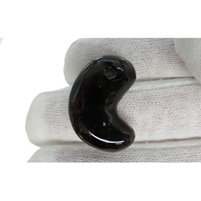 勾玉 ピンクトルマリン 天然石 ペンダント アクセサリー　【ファッション・アクセサリー・ペンダント・勾玉・ピンクトルマリン・天然石】