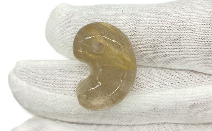 【ふるさと納税】勾玉 ルチル 天然石 ペンダント アクセサリー　【ファッション・アクセサリー・ペンダント・勾玉・ルチル・天然石】 サムネイル3