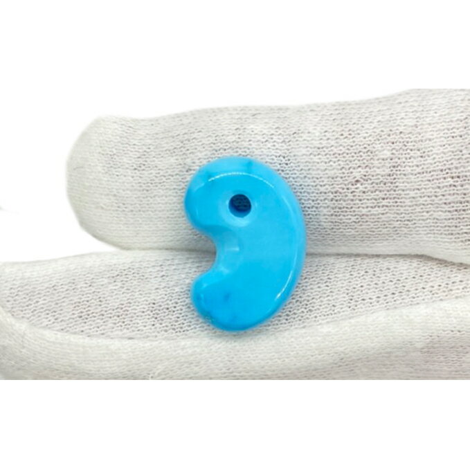 勾玉 ターコイズ 天然石 ペンダント アクセサリー　【ファッション・アクセサリー・ペンダント・勾玉・ターコイズ・天然石】