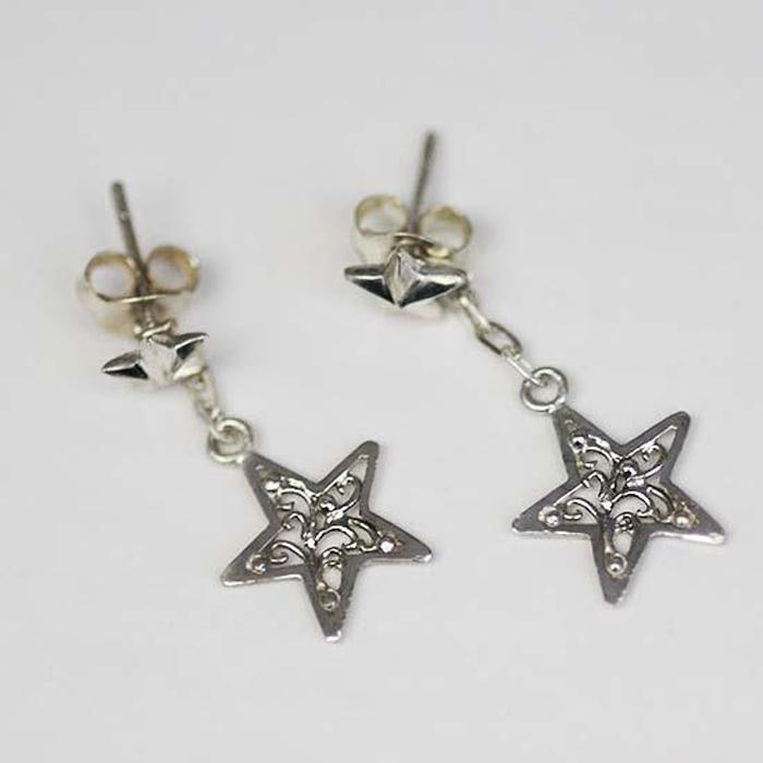 【ふるさと納税】ブランツ 透かし星の2wayピアス ｜ 星 ドロップ ピアス 銀 多用途 star 唐草 透かし 耳飾り 宇宙 星空 誕生日 クリスマス 950 2way シルバー　プレゼントラッピング サムネイル2