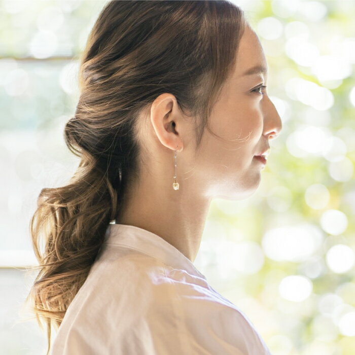 【ふるさと納税】イヤリング (E)no-02-024 nobana スズラン1花 イヤリング 美濃和紙 アクセサリー レジン 天然石 ガラスビーズ 真鍮 両耳用 手作り 耳飾り ギフト 人気 かわいい レディース 和装 揺れる 花 すずらん ホワイト 白 上品 繊細ト 岐阜市/家田紙工[ANCA006] サムネイル3