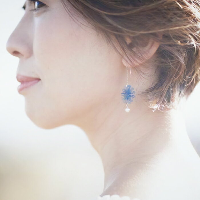 【ふるさと納税】イヤリング (E)mk06-021 水くるま 郡上藍染 パール イヤリング ガラスビーズ 真鍮 美濃和紙 両耳用 手作り 耳飾り ギフト プレゼント レディース 和装 揺れる 花 すずらん ホワイト 白 上品 藍染 おすすめ 人気 繊細 岐阜市/家田紙工[ANCA042] サムネイル3