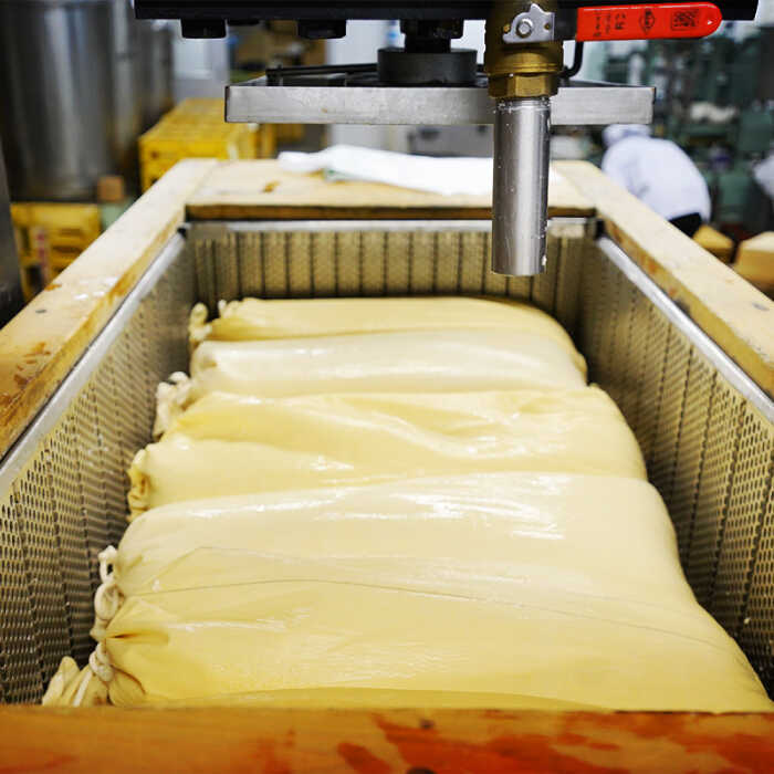 【ふるさと納税】酒 純米吟醸 笊濾しにごり 720ml 日本酒 お酒 岐阜 酒造 酒蔵 地酒 酒 さけ アルコール 純米 吟醸 大吟醸 ギフト プレゼント 晩食 生酒 無濾過 飲み比べ 人気 飲みやすい 熱燗 冷酒 ロック 飲みやすい 父の日 敬老の日 岐阜市 / 日本泉酒造[ANFQ005] サムネイル3