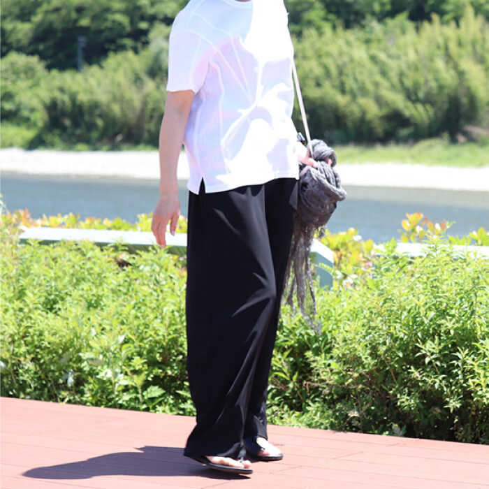 【ふるさと納税】パンツ 洗えて,たためて,シワにならない！ブラックフォーマル 寄り添うパンツ ブラックフォーマル ゆったり ストレッチ パンツ レディース フォーマルウェア セレモニースーツ シンプル エレガント 上品 人気 パンツ ボトムス 岐阜市 / スポット[ANGD007] サムネイル3