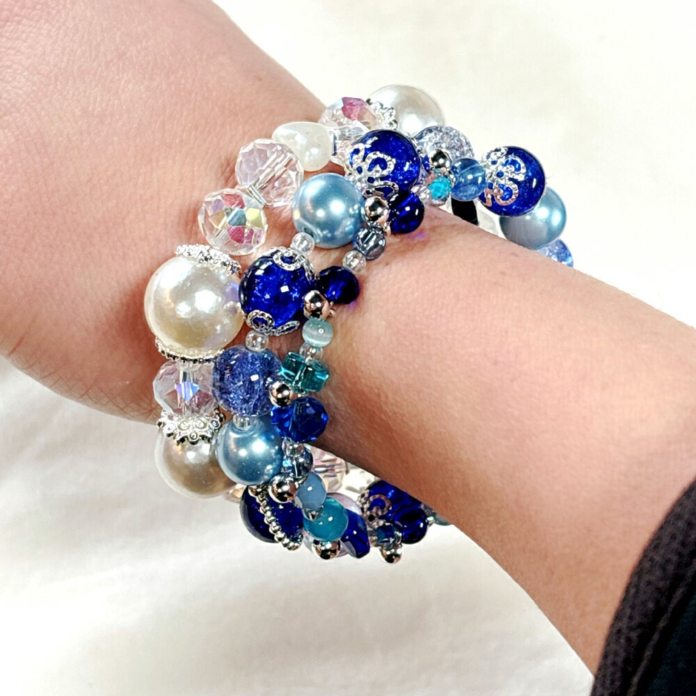 【ふるさと納税】アクセサリー ＼選べるピアスかイヤリング ／とハンドメイド アクセサリー（合計4〜5商品） アクセサリー ハンドメイド ピアス イヤリング 小物 アクセ 詰め合わせ セット 手作り ギフト プレゼント 人気 おしゃれ 岐阜市 / handmadeshop CONECOYA[ANGV001] サムネイル3