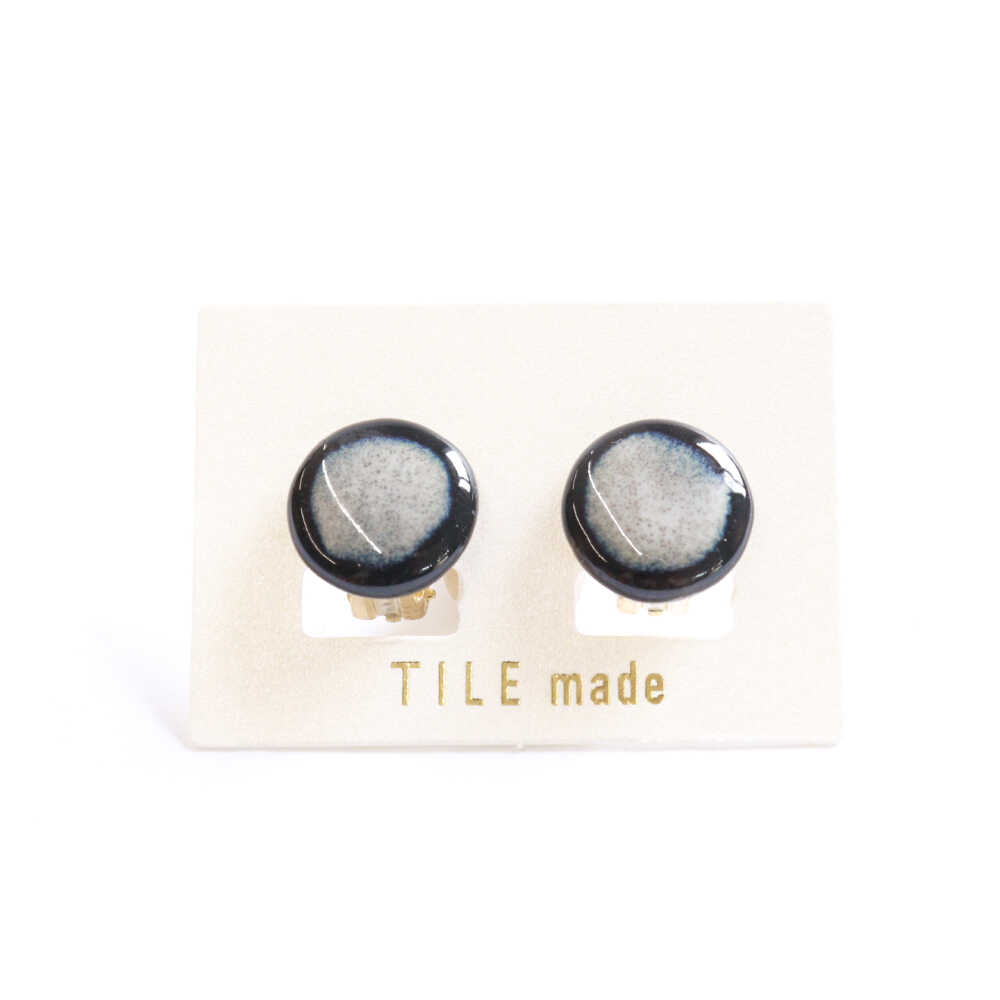 【美濃焼】 白むら タイル イヤリング 直径15mm 瑞浪市 / TILEmade タイル アクセサリー ハンドメイド[AZCD062]