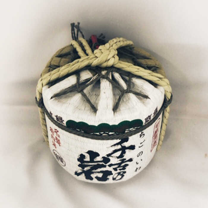 【ふるさと納税】＜さわやかな香りとまろやかな味＞千古乃岩 辛口純米酒 菰樽1800ml【千古乃岩酒造】日本酒樽 日本酒 地酒 岐阜 軟水 お酒 大容量 [MBK001] サムネイル2