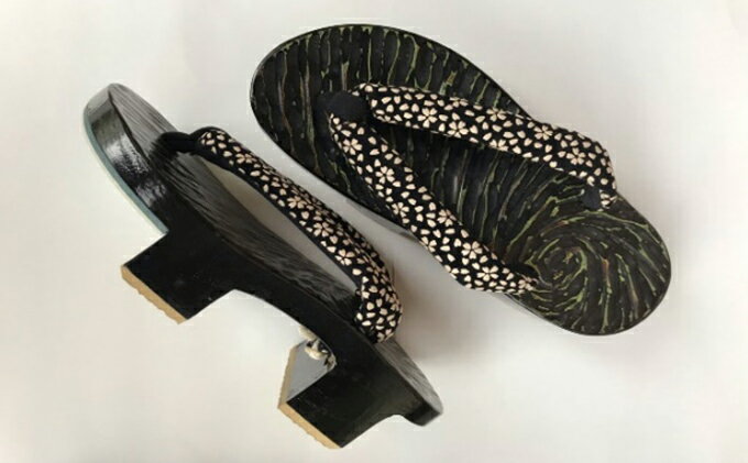 【ふるさと納税】〈花森商店〉健足 下駄 男L（26～26.5cm） | 履物 和装 和服 着物 小物 馴染む 重心 後ろ ふくらはぎ 刺激 足首 運動 和 メンズ 普段使い 浴衣 夏 花火大会 初詣 冬 お出かけ お参り サムネイル3